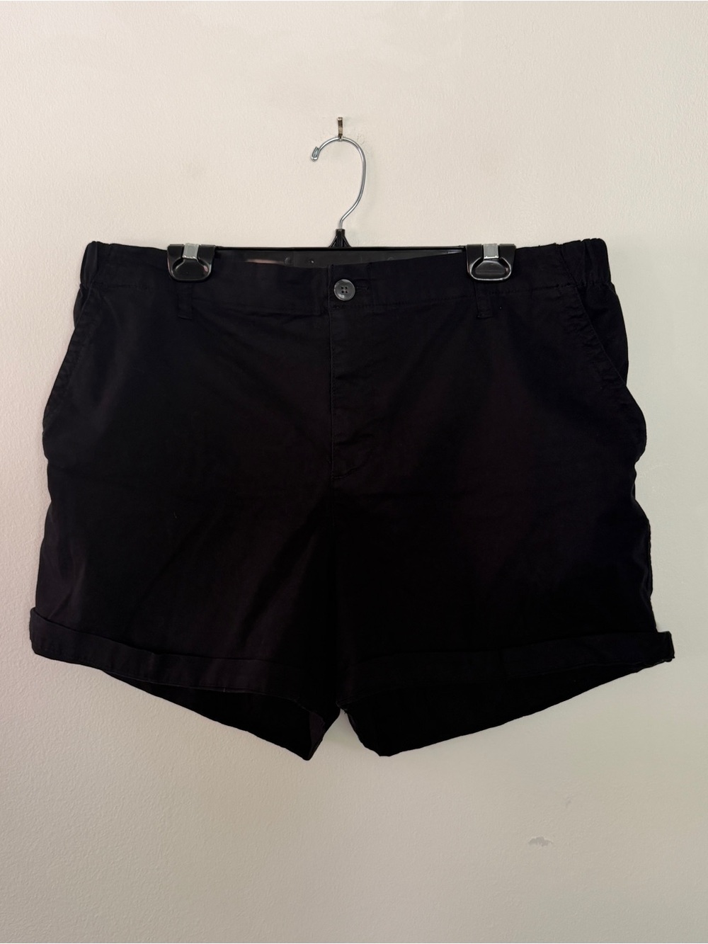 Old Navy | Everyday Chino Roll-Cuff Shorts